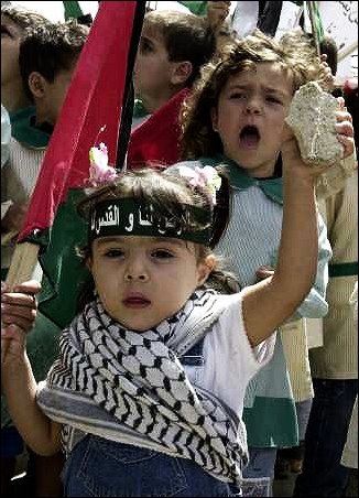 373830_298799613487445_1832679295_n